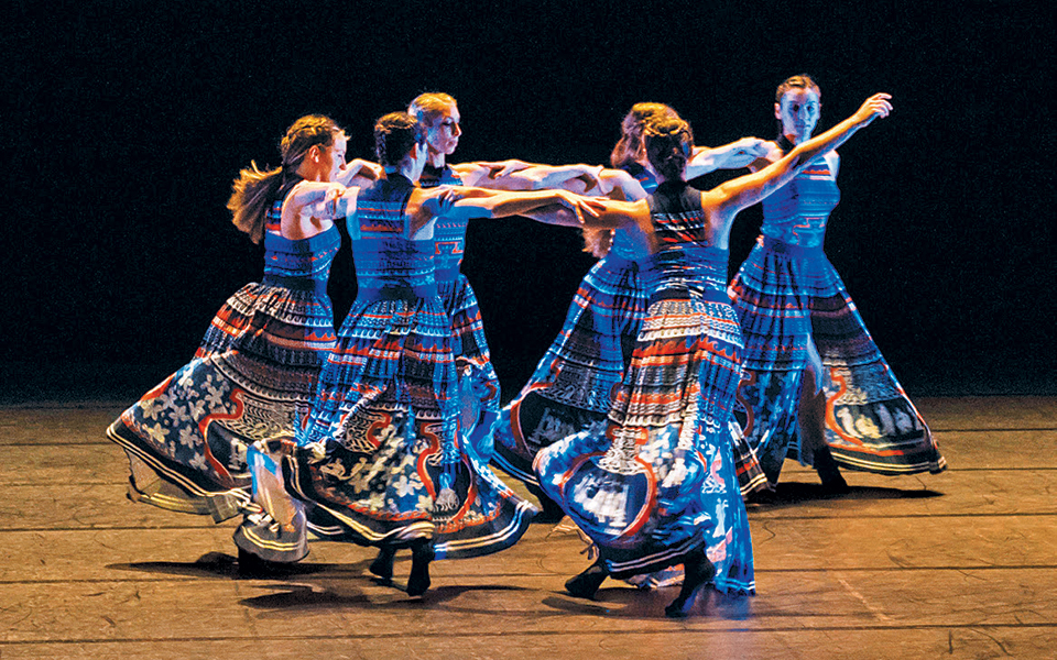 τσάμικος-και-πεντοζάλης-στο-λονδίνο-2309303