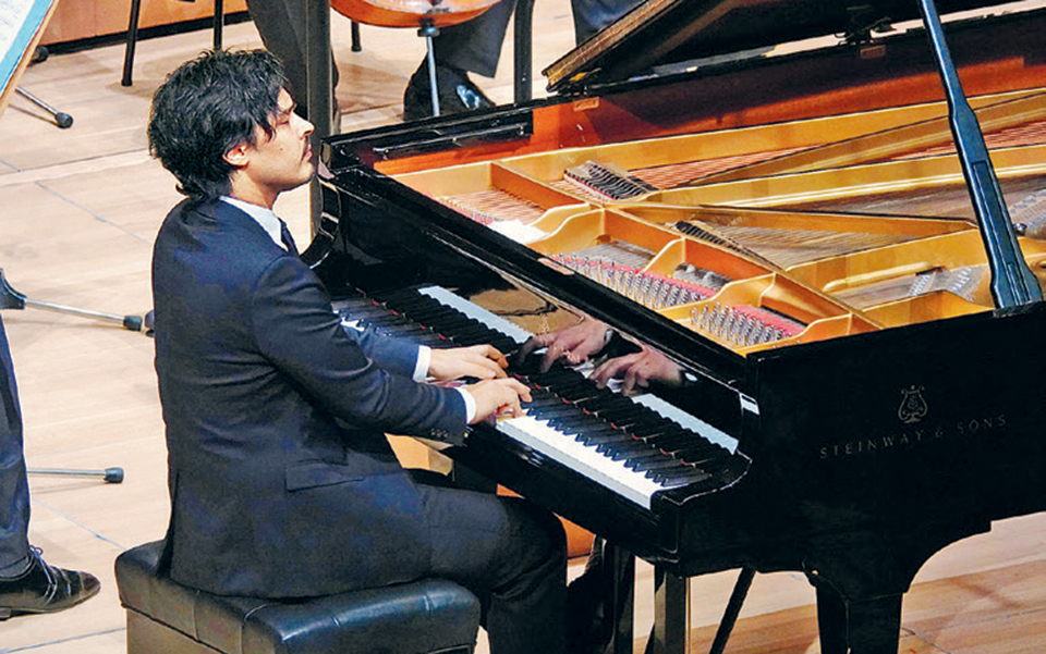 κρίστοφερ-παρκ-ένας-πιανίστας-με-σπάν-2310582