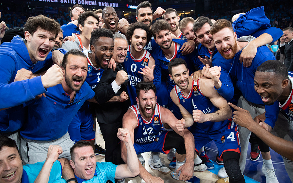 ευρωλίγκα-ιστορική-στιγμή-για-την-εφέ-2314006