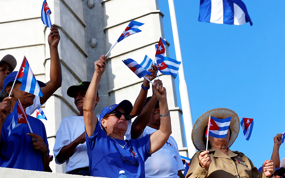 στα-μαχαίρια-ηπα-ε-ε-για-κούβα-2314184