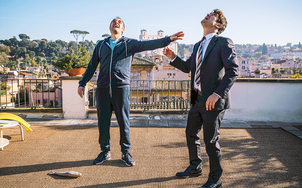 νέες-ταινίες-αδελφική-αγάπη-προσωπεί-2315245