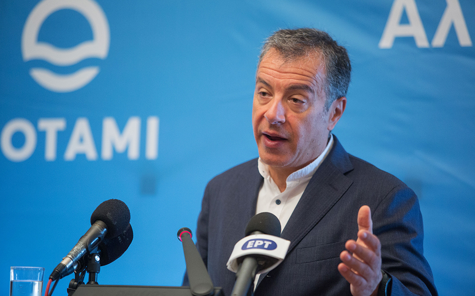 θεοδωράκης-θετική-έκπληξη-το-ποτάμι-2315999