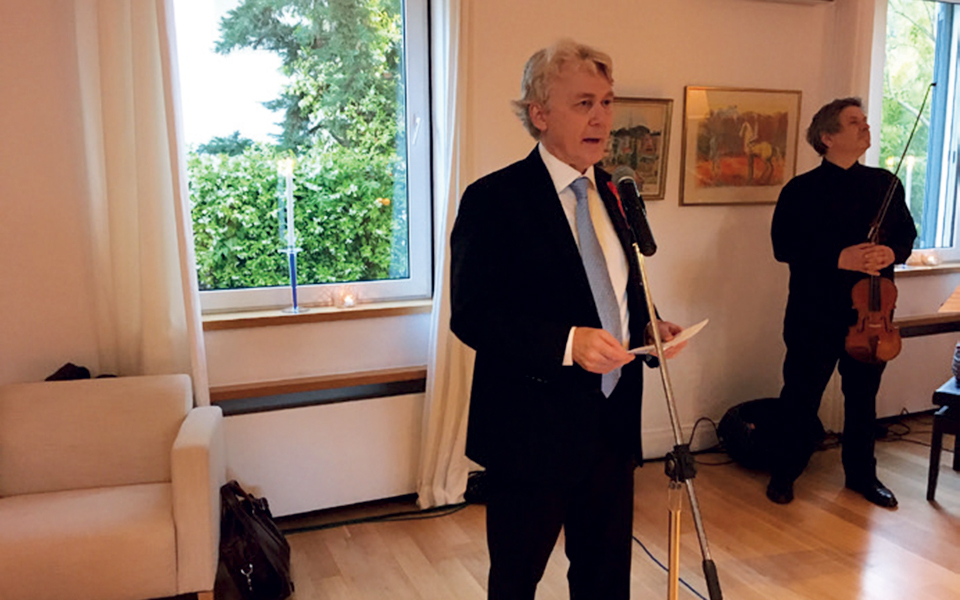 εορτάζοντας-την-εθνική-επέτειο-της-νο-2317264