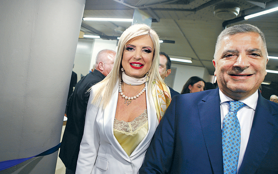 το-μείζον-και-ο-μπίστης-2317646