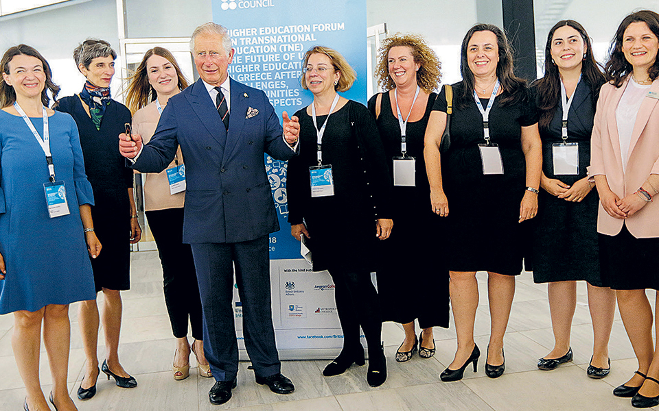 ωρα-για-τσάι-και-βρετανικό-φλέγμα-2317559