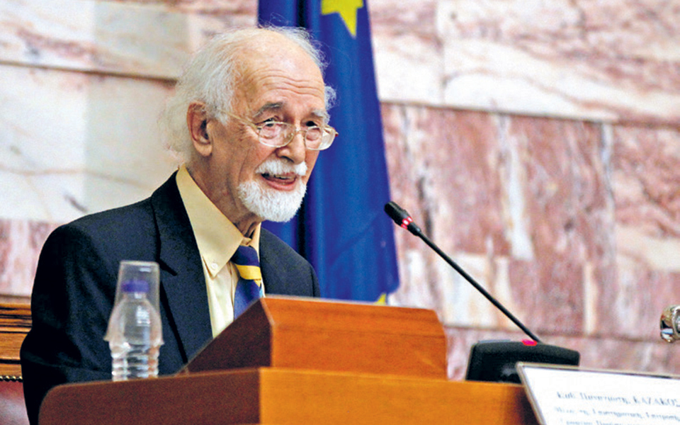 παν-καζάκος-η-μεσαία-τάξη-δεν-είναι-έν-2317813