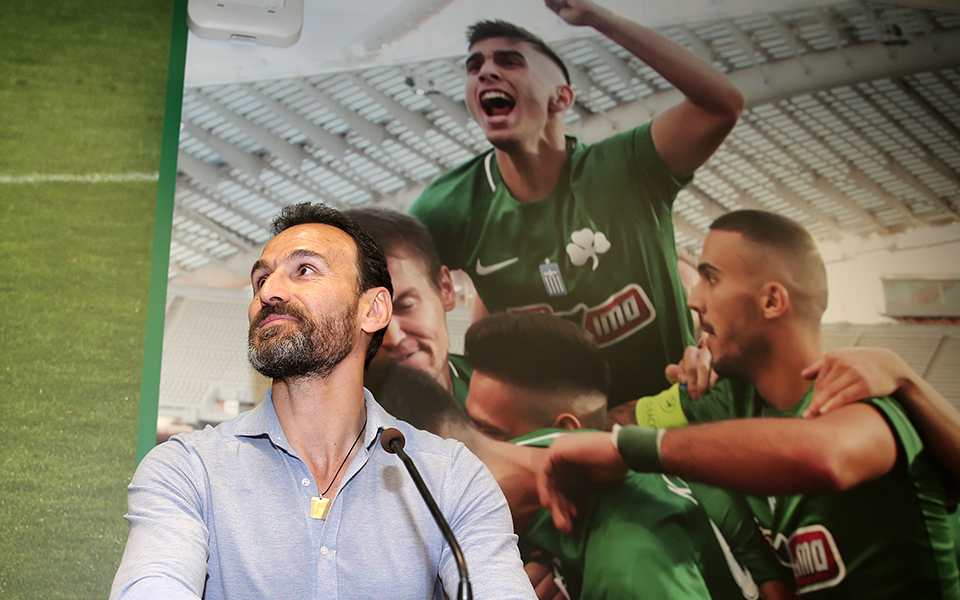 νταμπίζας-ομάδα-διοίκηση-κόσμος-να-ε-2318820