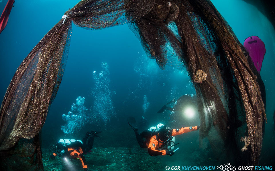 δύο-τόνοι-δίχτυα-φαντάσματα-ανασύ-2317288