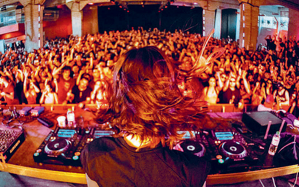 χορευτικός-μαραθώνιος-στο-ελληνικό-2317802