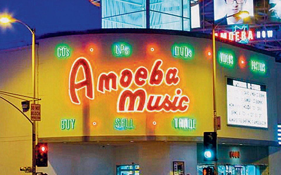 μια-αμοιβάδα-γεμάτη-μουσική-και-σιν-2317748