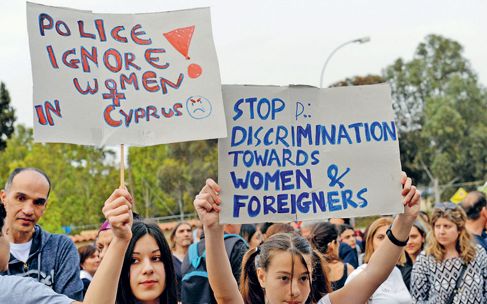 ιντα-χολοσκάς-για-μια-φιλιππινέζα-2314488