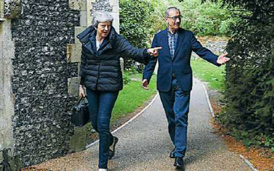 κινούμενη-άμμος-το-πολιτικό-σκηνικό-σ-2315677