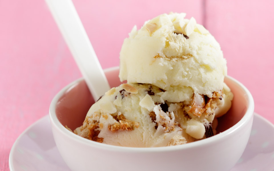 παγωτό-σπιτικό-με-κομμάτια-τσουρεκιο-2314295