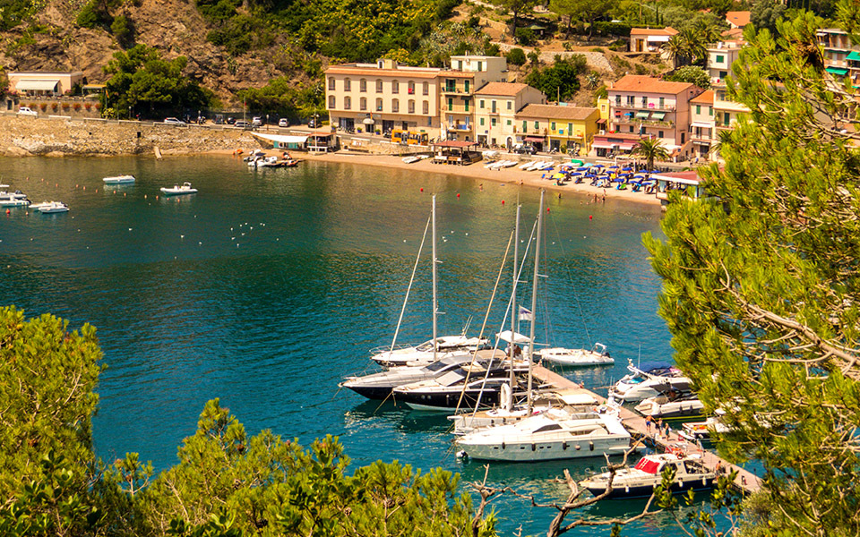 στο-νησί-που-δεν-βρέχει-2317805