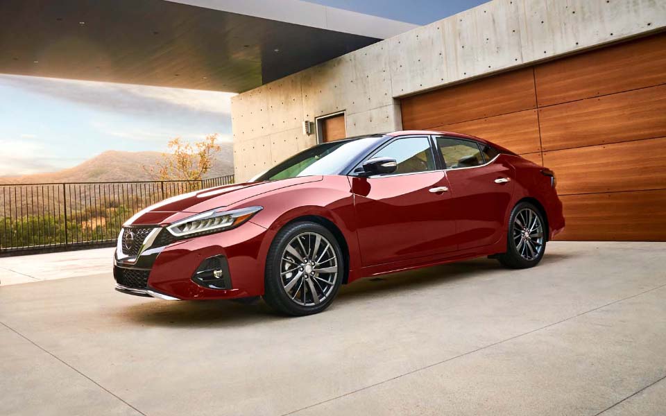 και-όμως-οι-νέοι-επιλέγουν-sedan-2322992