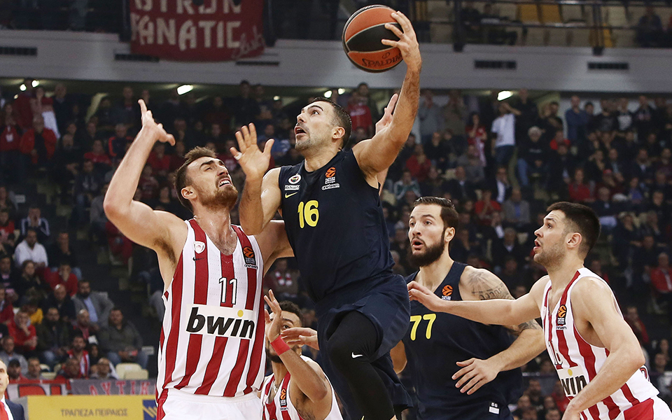 ανέβασε-την-προσφορά-για-σλούκα-ο-ολυμ-2323011