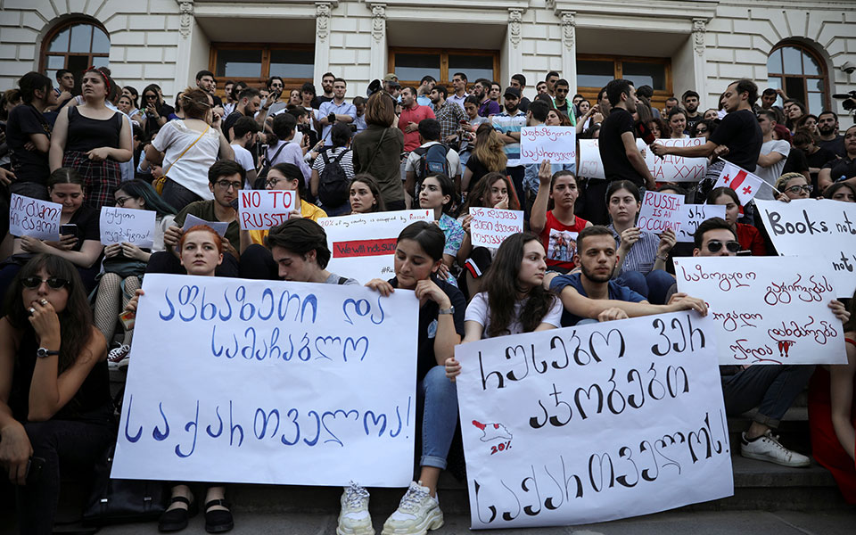 ρωσία-διακόπτονται-οι-πτήσεις-προς-τη-2323384
