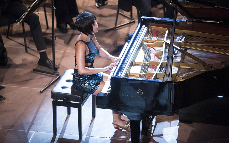 ποιητικός-σοστακόβιτς-από-τη-χαρισμα-2324756