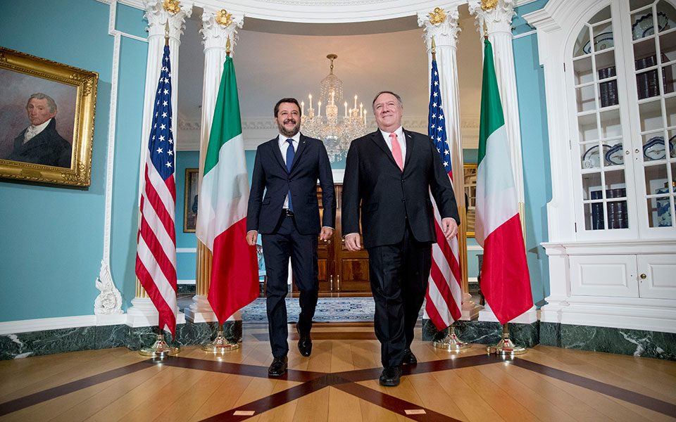 ο-ματέο-σαλβίνι-υπόσχεται-πίστη-στη-2323525