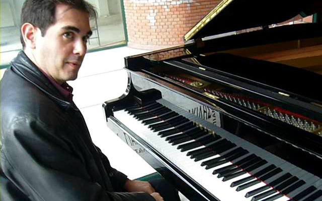 εξαναγκασμό-σε-παραίτηση-καταγγέλλε-2321360