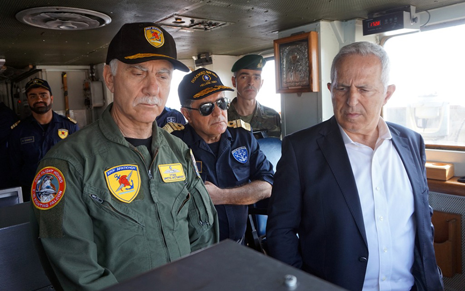 ευ-αποστολάκης-οι-ένοπλες-δυνάμεις-εί-2322132