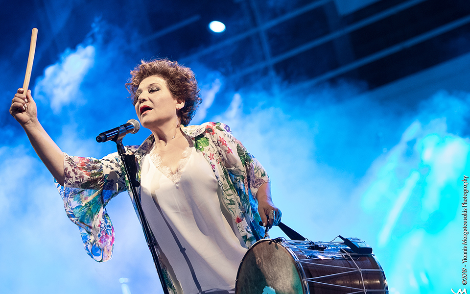 ενα-εικοσιτετράωρο-με-την-τραγουδίστ-2322194