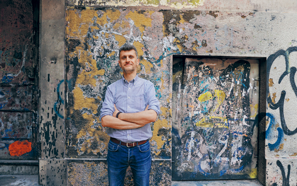 στην-ιερά-οδό-ο-χρόνος-αποκτά-μια-ρωγμ-2322026