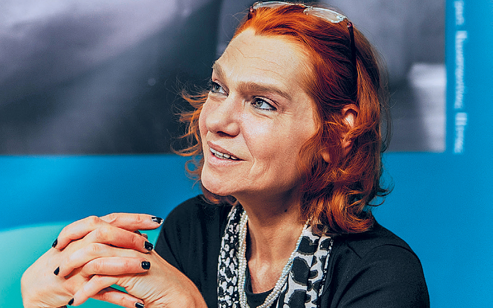 ασλί-ερντογάν-στην-κ-επεσαν-οι-μάσκ-2322025