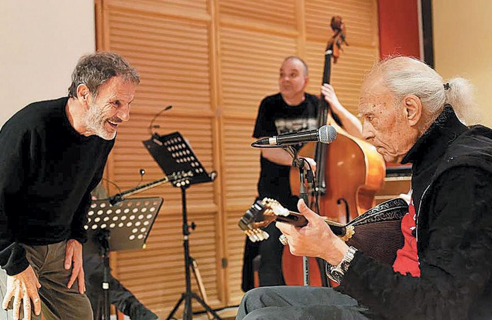 στέλιος-βαμβακάρης-ένας-βιρτουόζος-τ-2322839