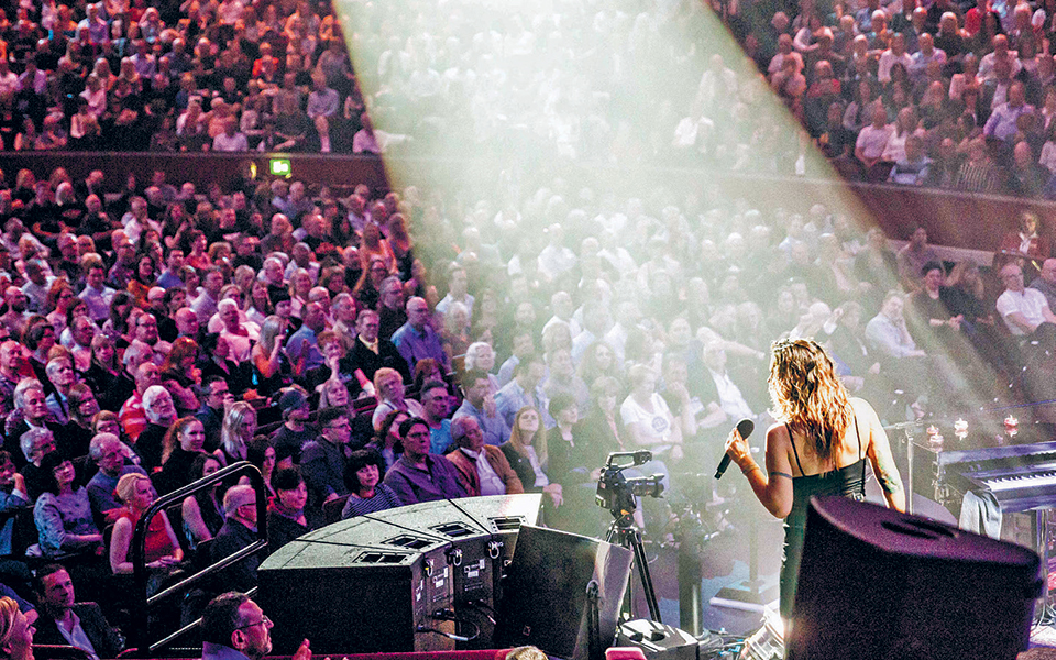 η-βραχνή-φωνή-των-μπλουζ-2323446