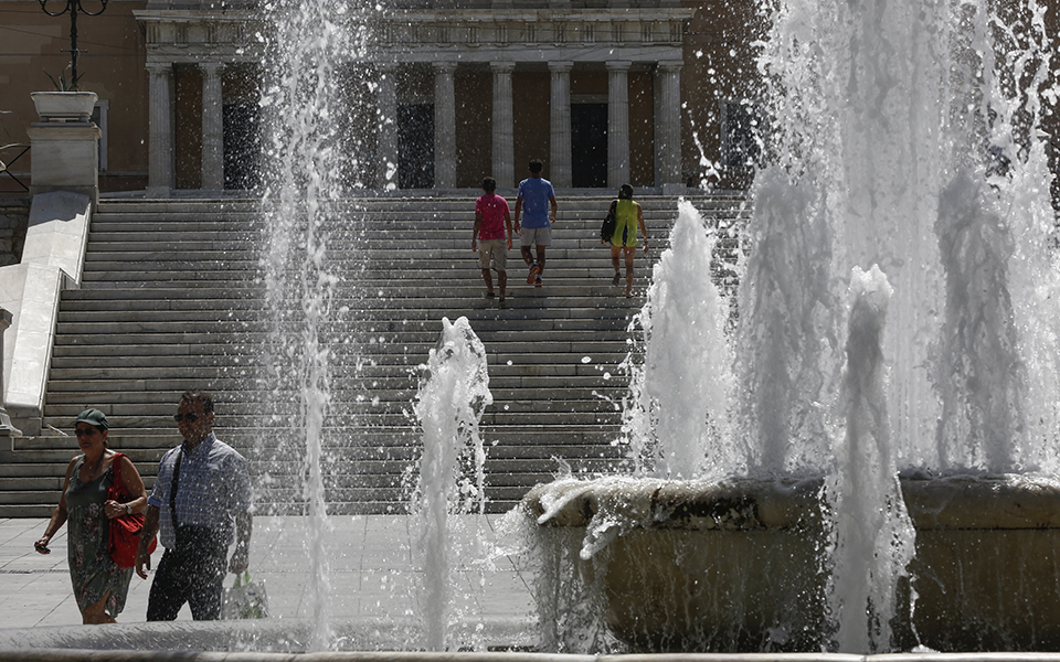 ολοένα-περισσότερες-ζεστές-ημέρες-κα-2324666