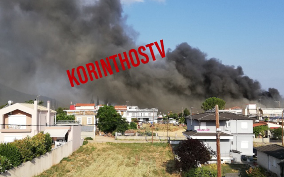 στις-φλόγες-σούπερ-μάρκετ-στο-χιλιομό-2323841