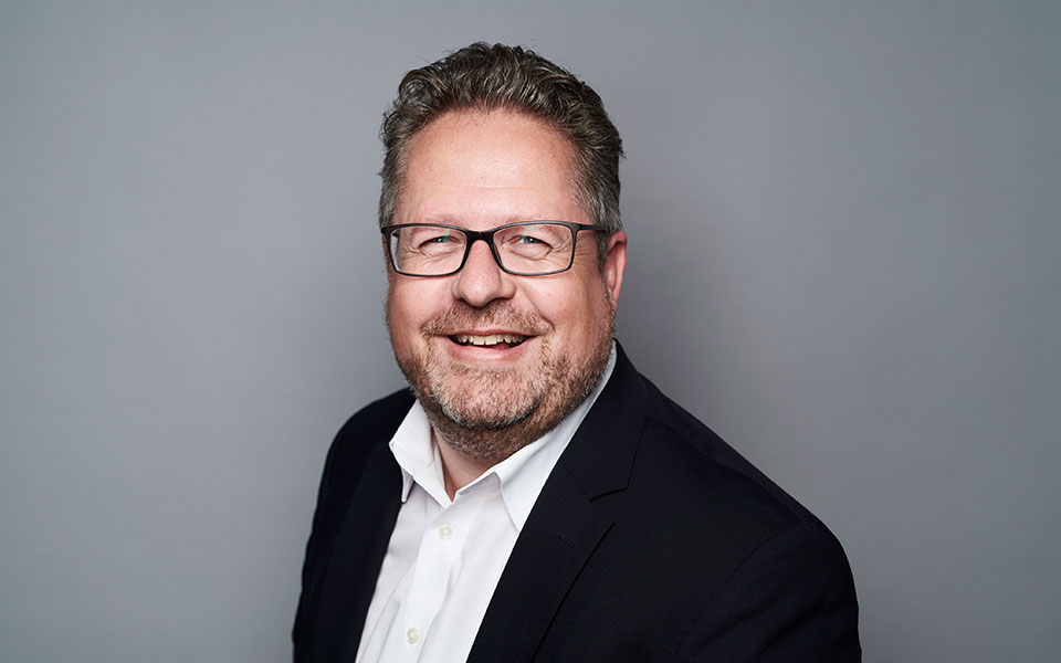 tζέσπερ-ντουμπ-στην-κ-οι-ψευδείς-ειδή-2324729