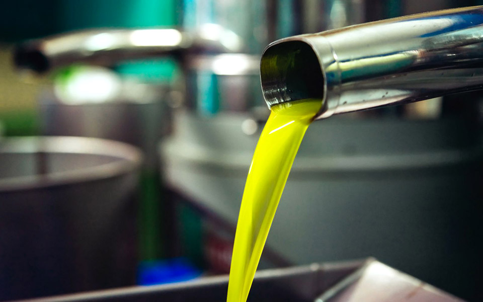 οι-κατηγορίες-του-ελαιολάδου-2320148