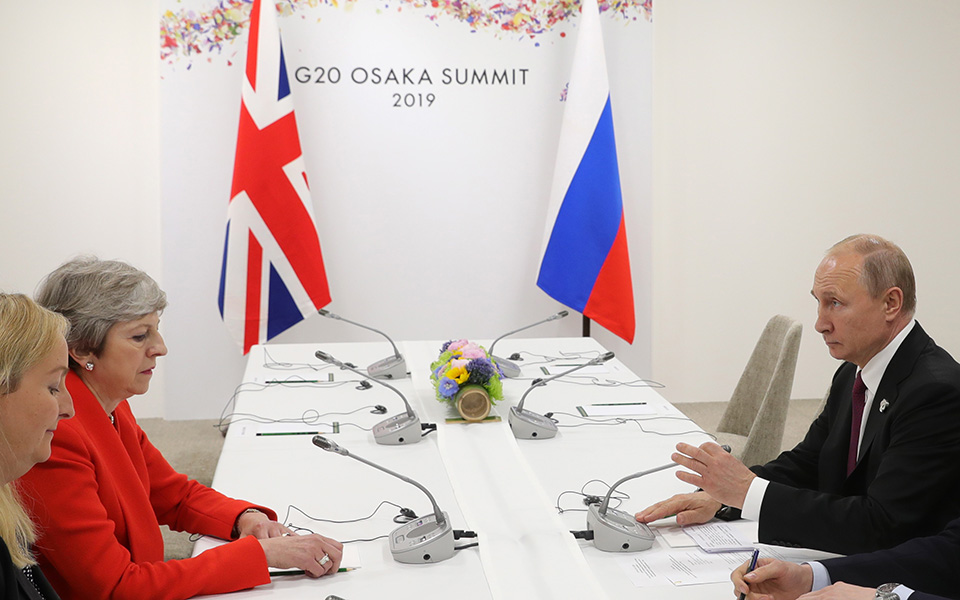 μέι-σε-πούτιν-σταματήστε-τις-ενέργειε-2324532