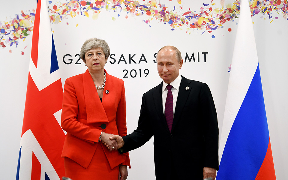 g20-η-ψυχρή-χειραψία-μέι-πούτιν-2324500