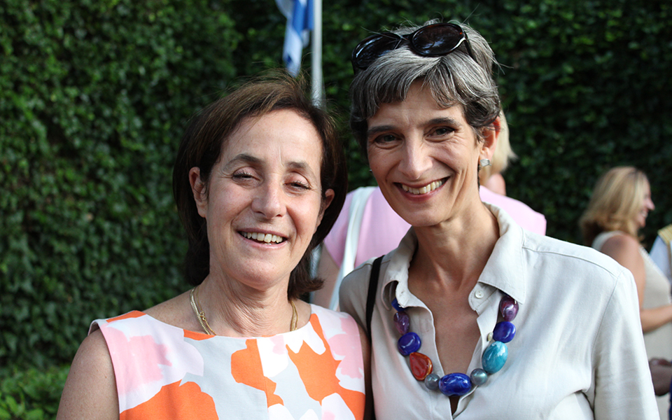 ena-megalo-efxaristo-στην-ελλάδα-από-την-πρέσβειρα-το-2324246