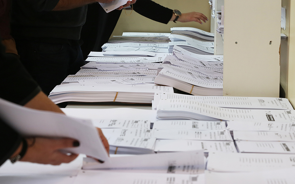 οι-αναμετρήσεις-σε-δήμους-και-περιφέρ-2320004