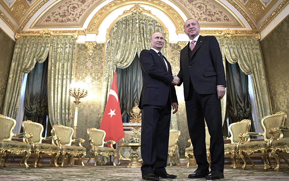 g20-συνάντηση-πούτιν-ερντογάν-με-φόντο-2322252