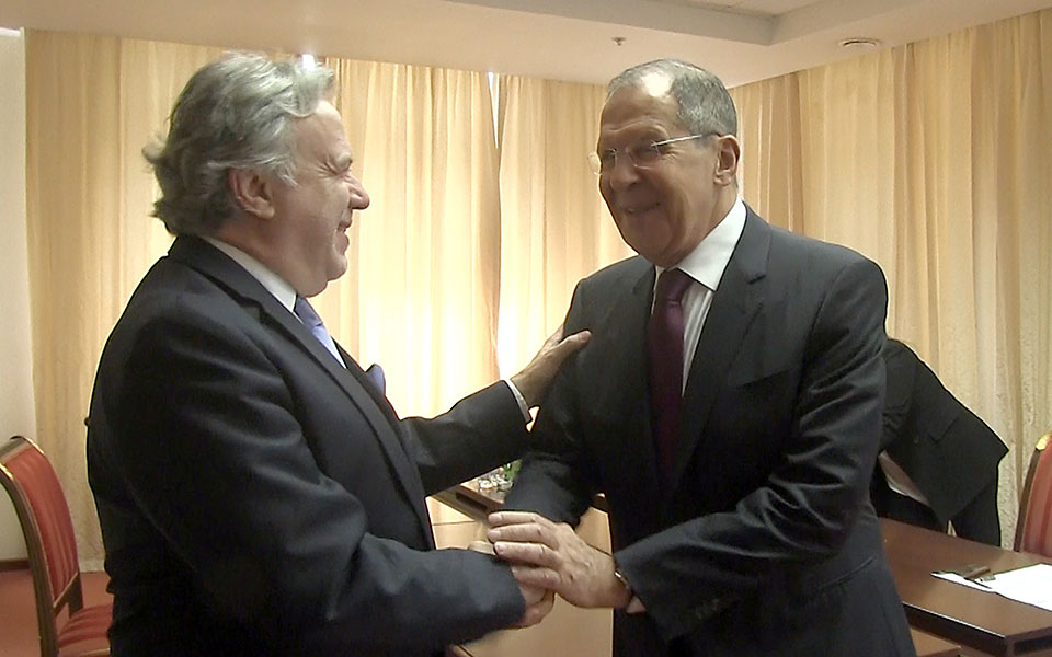 κατρούγκαλος-σε-λαβρόφ-η-ελλάδα-γέφυ-2320947