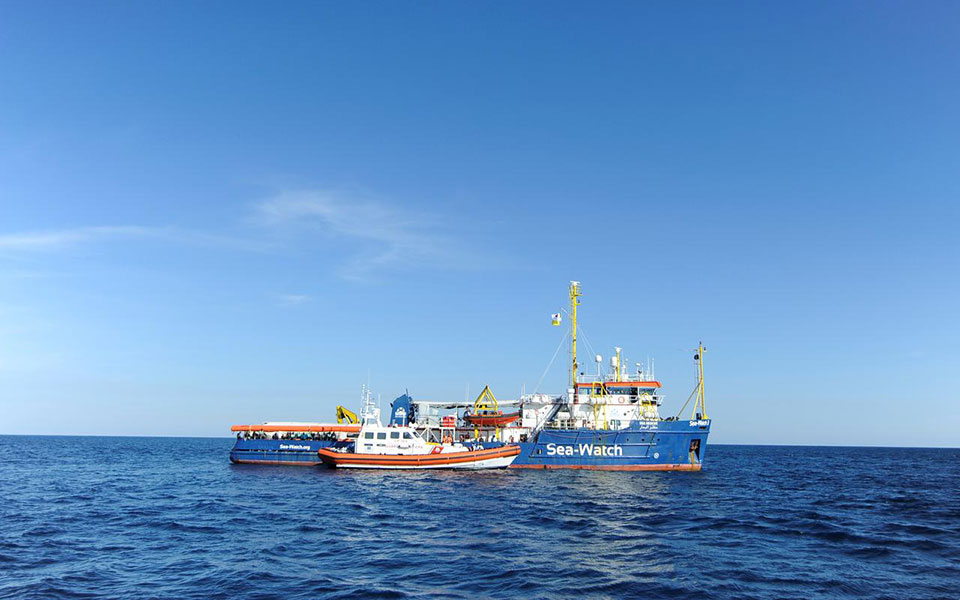 αποκλεισμένο-παραμένει-το-sea-watch-στα-ανοικ-2323963