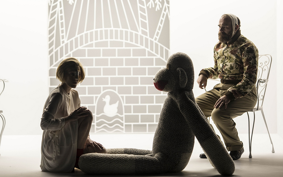 λούτρινο-αντικείμενο-του-πόθου-χωρίς-2321251