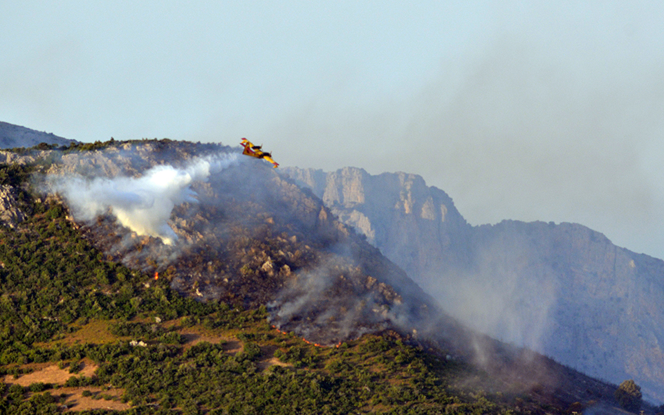 δεκάδες-πυρκαγιές-σε-όλη-τη-χώρα-το-σαβ-2326773
