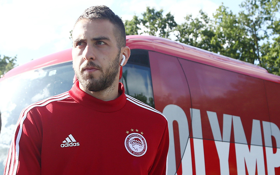 ολυμπιακός-o-bαλμπουενά-μπαίνει-στα-παπ-2327993