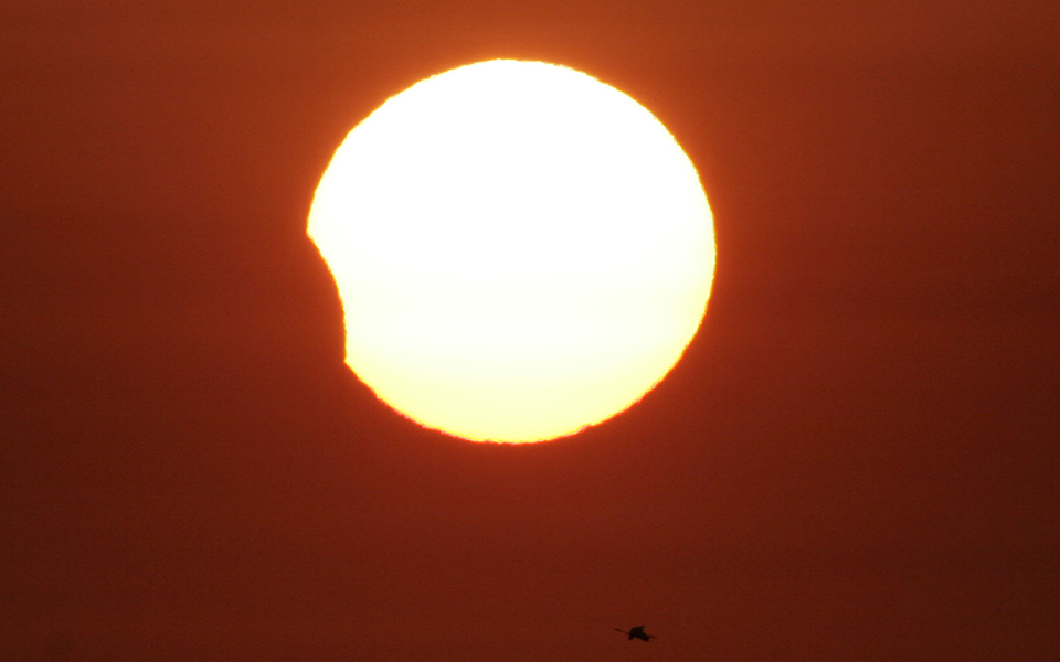 ολική-έκλειψη-ηλίου-την-τρίτη-2324872