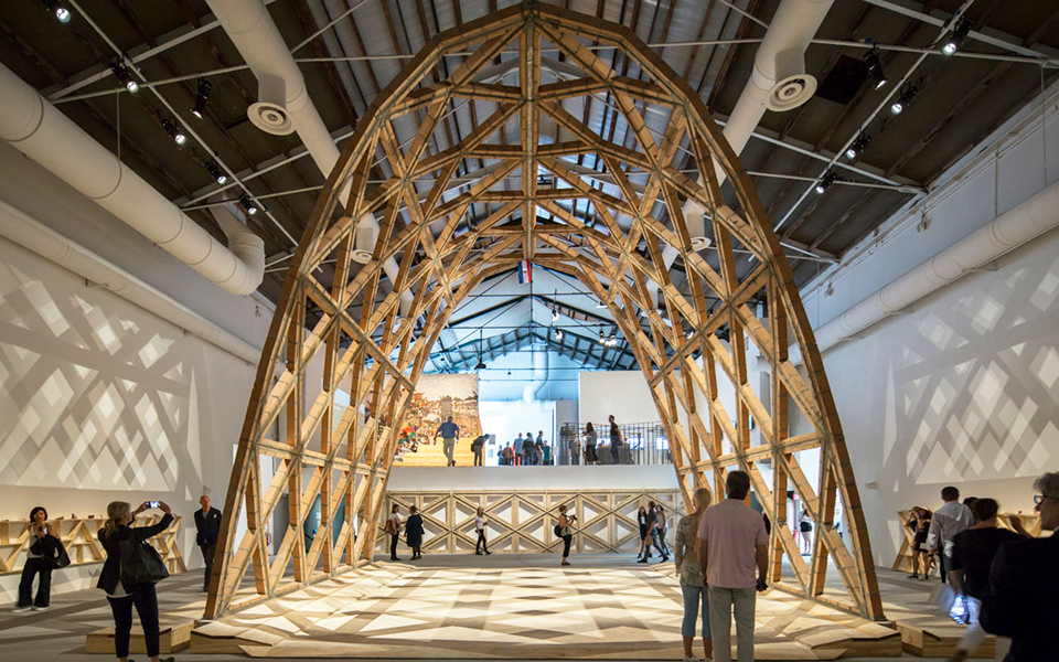 μπιενάλε-αρχιτεκτονικής-για-να-ζούμε-2329102