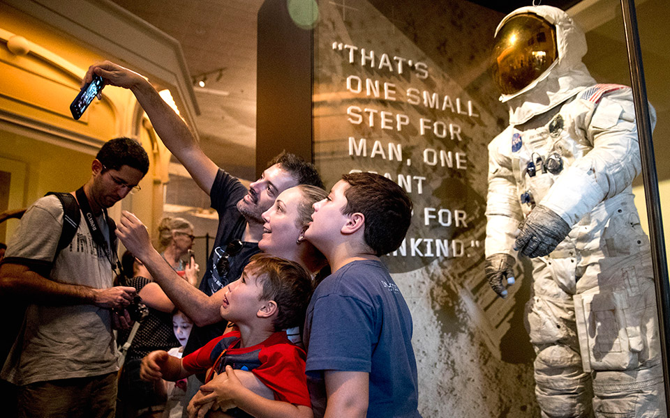 σέλφι-με-την-ιστορία-2330544