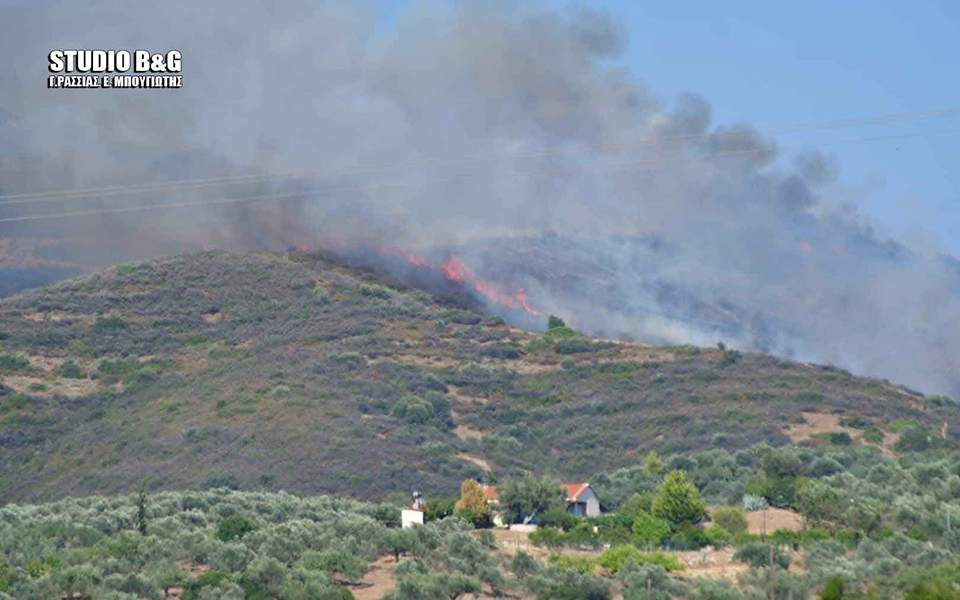 υπό-μερικό-έλεγχο-η-μεγάλη-πυρκαγιά-στ-2330214