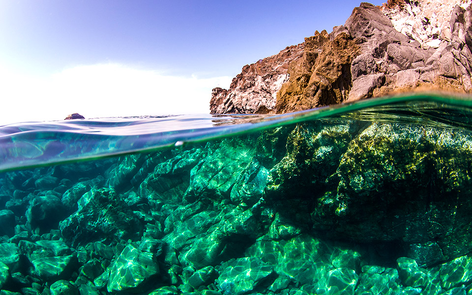 η-σαντορίνη-ανήκει-και-στα-ψάρια-της-2330652