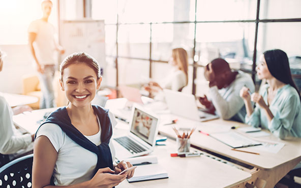 εκεί-όπου-η-δημιουργικότητα-συναντά-τ-2329752